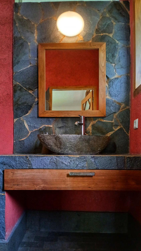 Bathroom 4, Villa Kanari Batukaras, Pangandaran