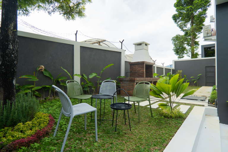 Others 5, Divan Hills, Bogor