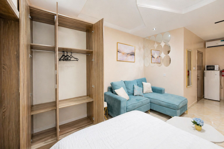 Room 3, Happy Lodge Shortlets & Suites, Eti-Osa