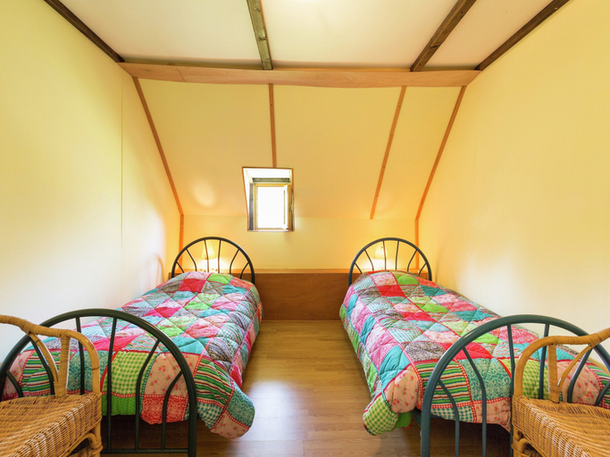 Room 2, Gouvets Family Retreat, Manche