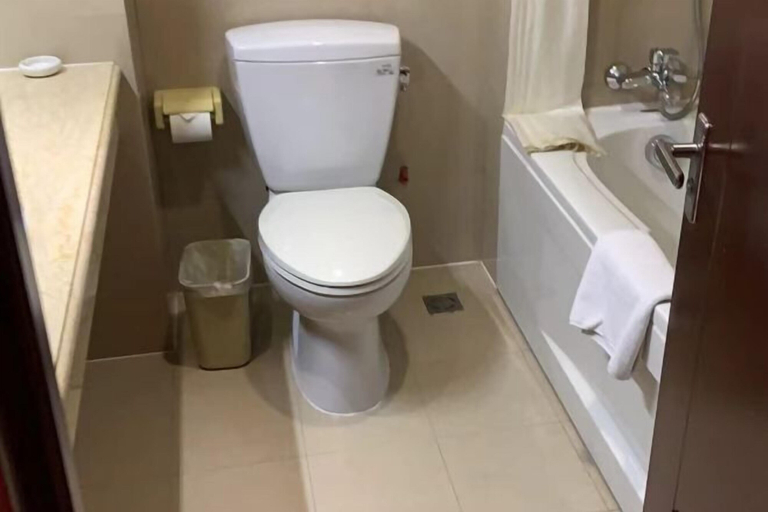 Bathroom, Rose Garden Hotel, Dalian