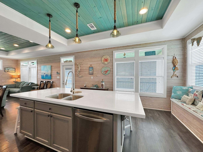 Interior 5, Turtle Beach 3 Bedroom Home, Galveston