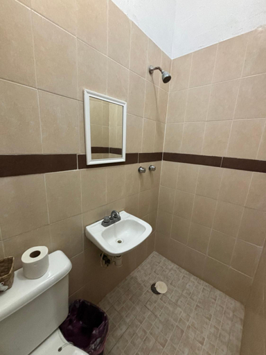 Bathroom, Hotel Luxi, Lázaro Cárdenas