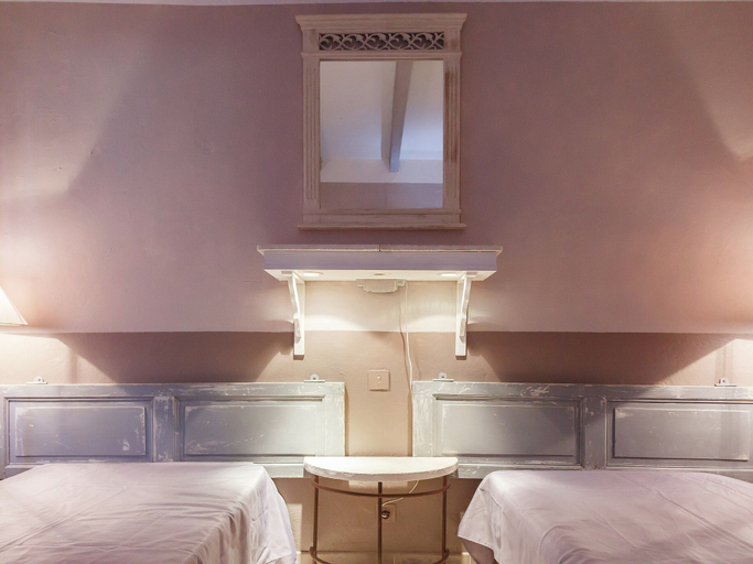 Bedroom 4, Cottage in Oppede With Pool and Garden, Vaucluse