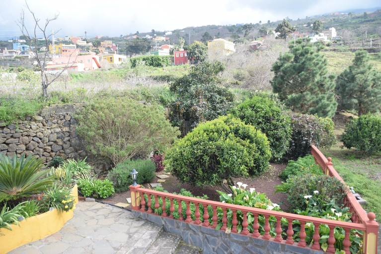 Garden, Cave House in Tenerife With Pool and Beach, Santa Cruz de Tenerife