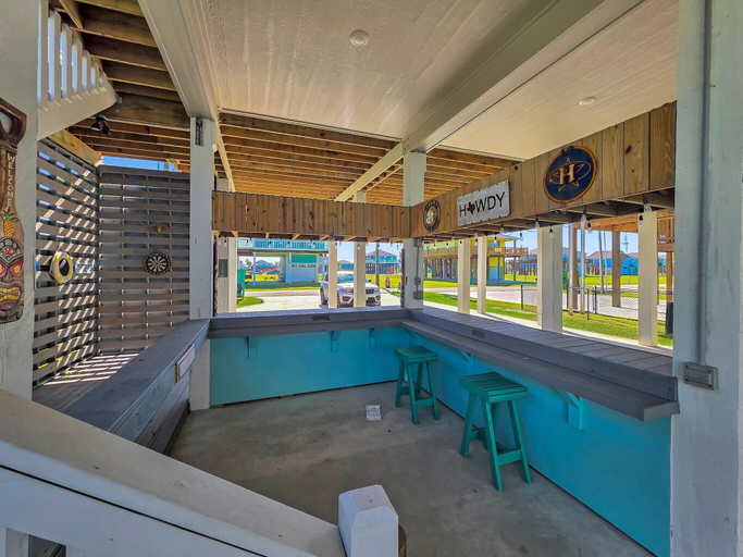Property grounds 5, Pearly Pelican 3 Bedroom Home, Galveston