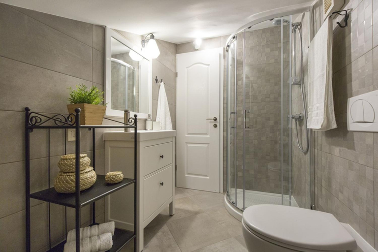 Bathroom 5, Beautiful newly built holiday house with two separate units with private pool, Raša