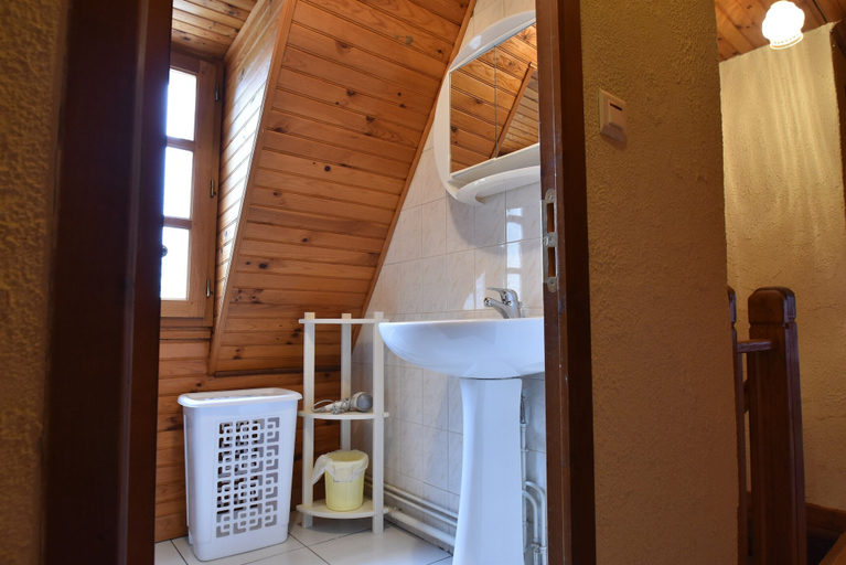 Bathroom 3, Timeless Charm in Perigord, Dordogne