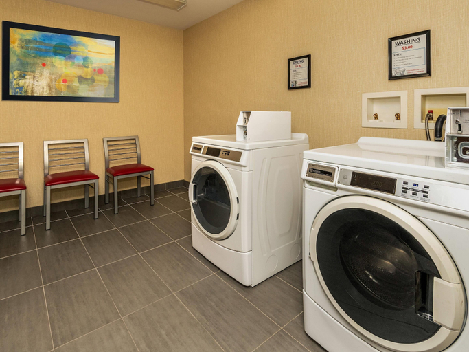 Bathroom 4, Comfort Inn Kanata Ottawa West, Ottawa