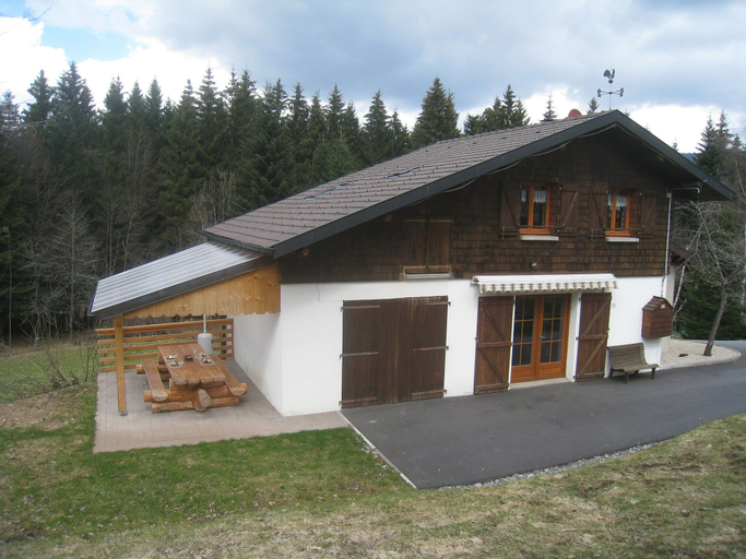 Exterior & Views 2, Chalet in Ventron Near Ski Lift, Vosges