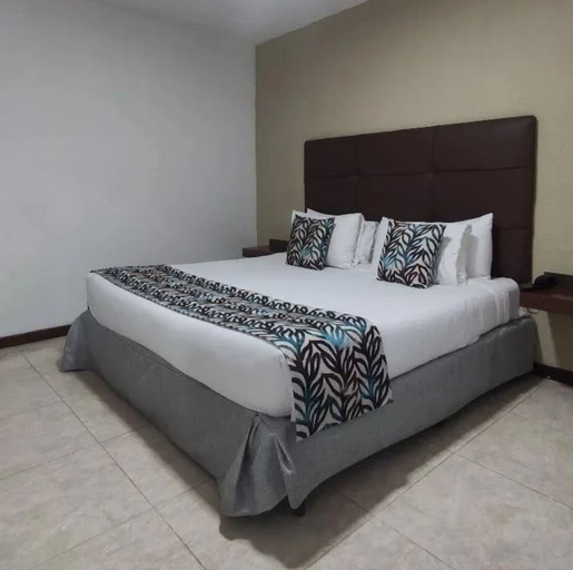 Bedroom 3, Miramar Suites, Vargas