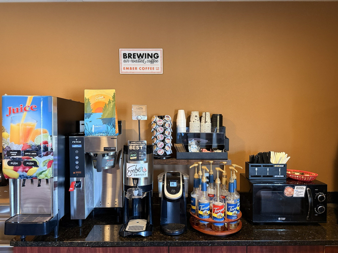 Food & Drinks 5, Americas Best Value Inn Big Lake Becker, Sherburne