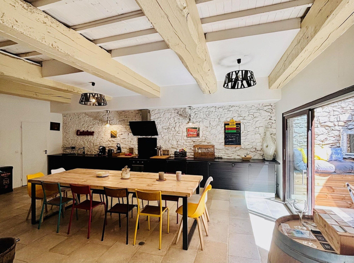 Dining 5, Olonzac Escape: Pool & Charm, Hérault