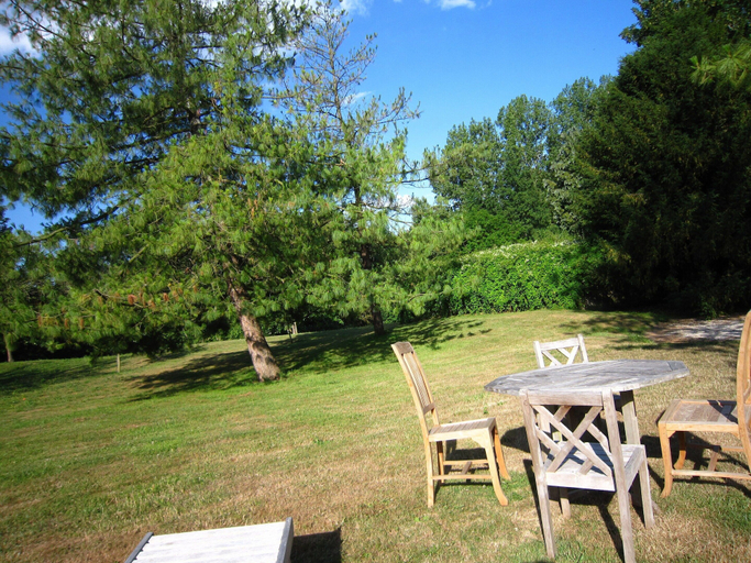 Garden 4, Riverside Retreat in Lantheuil, Calvados