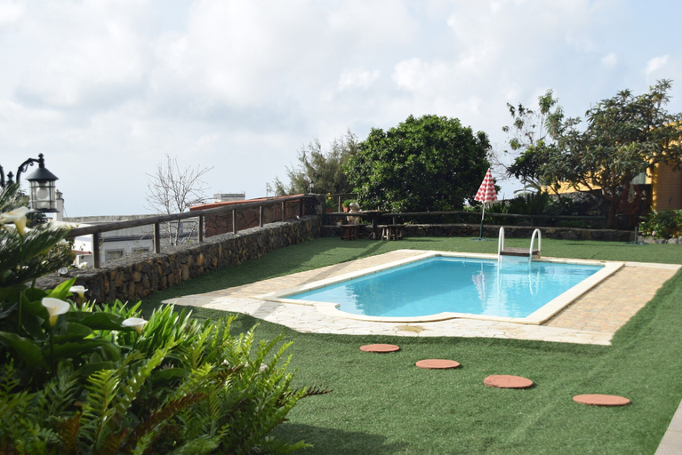 Pool 4, Cave House in Tenerife With Pool and Beach, Santa Cruz de Tenerife