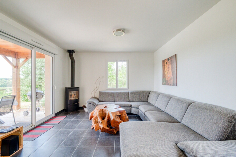 Living room 2, Villa in Aquitaine With Pool & BBQ, Dordogne
