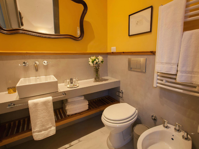 Bathroom 3, ALMA HISTORICA BOUTIQUE HOTEL, Montevideo