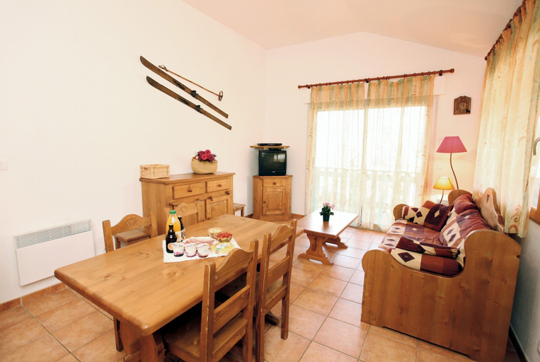 Others 5, Chalet in Villarodin Near Lake, Savoie