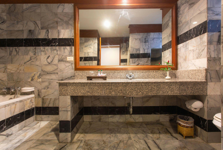 Bathroom 5, The Fair House Beach Resort & Hotel, Ko Samui