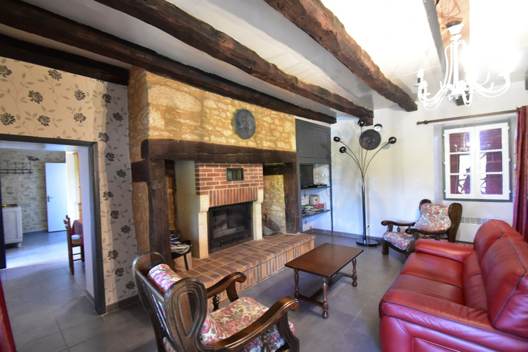 Living room 5, Comfortable Holiday Home With Private Pool, Dordogne