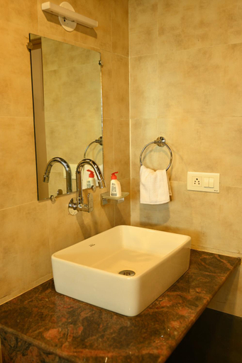 Bathroom 3, IBBANI JUNGLE RESORT, Uttara Kannada