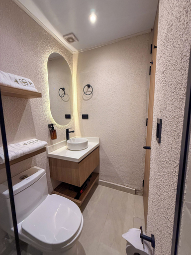 Bathroom 3, Bruma Verde Casa Hotel, Medellín