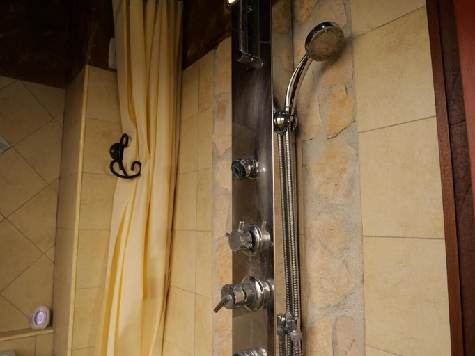 Bathroom 5, B&B Santa Vittoria, Rieti