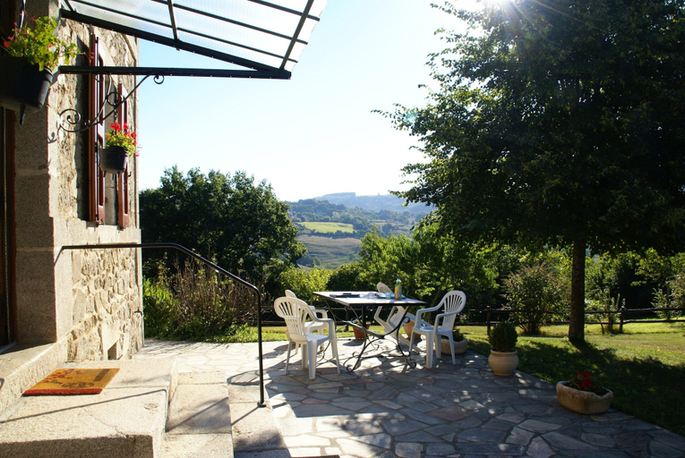 Exterior 2, Senezergues Garden Hideaway, Cantal
