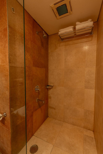 Bathroom 3, Whispering Palms Hotel, Jaipur, Jaipur