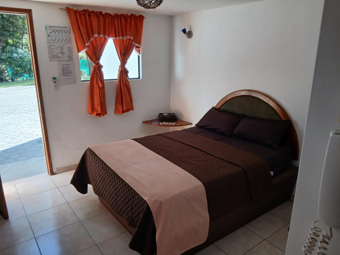Bedroom 2, Hostal Aventura, Quito