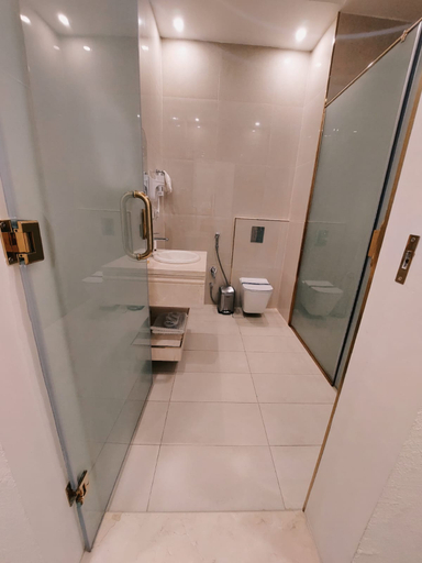Bathroom 4, Smayah Hotel, Riyadh