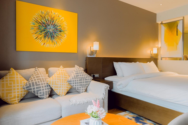 Bedroom 2, The Hotel Residences at Acqua, Mandaluyong