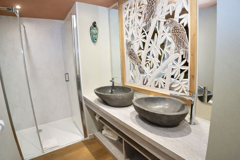 Bathroom 5, Le royaume des Lions, Seine-et-Marne