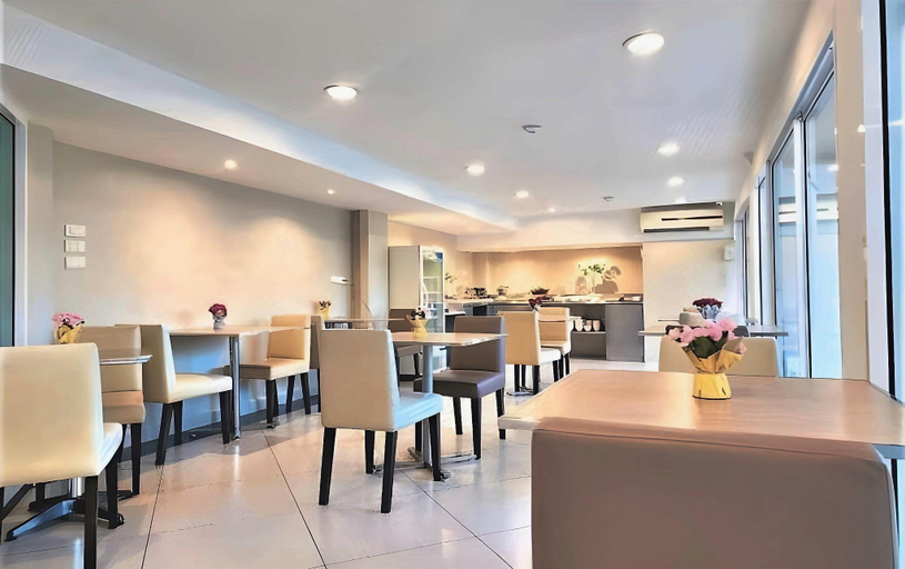Food & Drinks 5, Bangkok Loft Inn, Khlong San