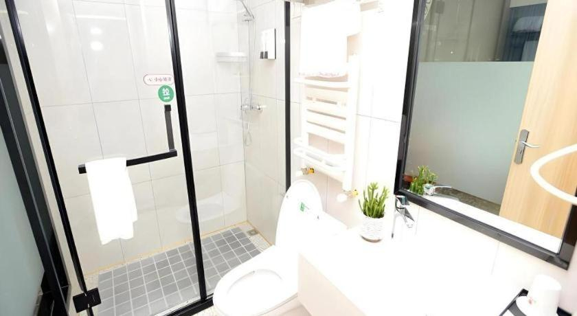 Bathroom 3, Shell Zhengzhou North Third Ring University Science and Technology Park  Hotel, Zhengzhou