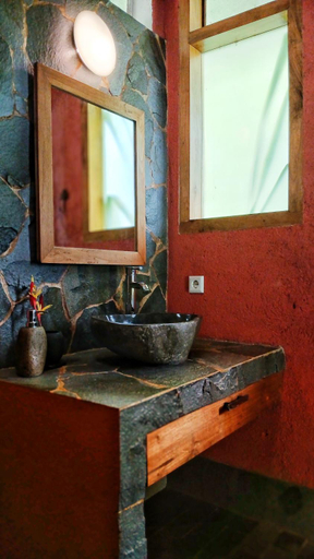 Bathroom 5, Villa Kanari Batukaras, Pangandaran