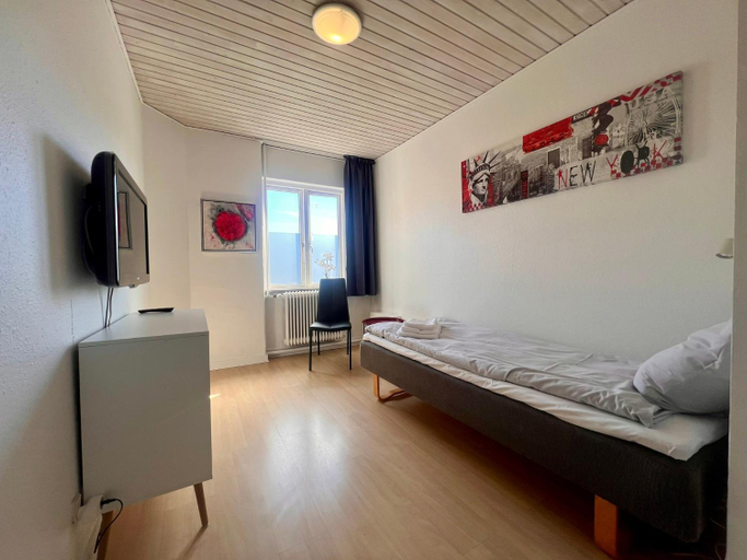 Bedroom 2, Sverres Hotel, Bornholm