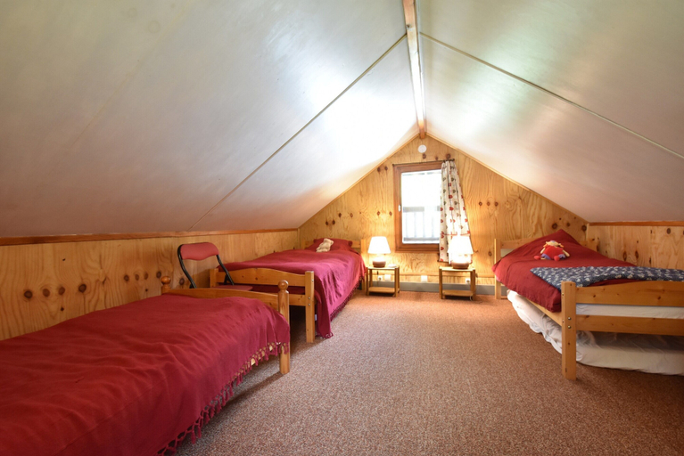 Bedroom 3, Quiet Chalet with Garden, Moselle