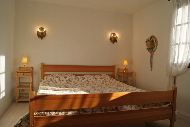 Others 5, Villa in Provence With Pool and Vineyard Views, Var