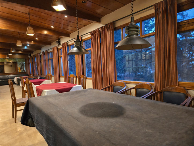 Food & Drinks 3, Hotel Himland East Lift & Ample Parking, Shimla