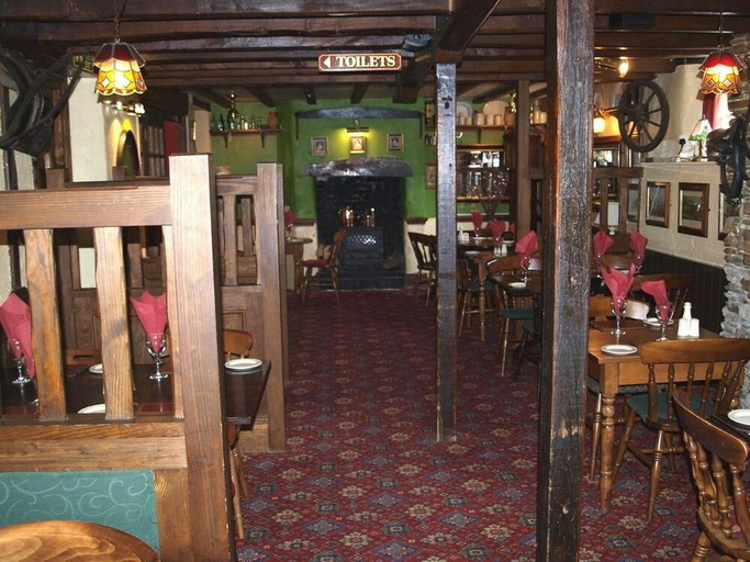 Others 5, The Copley Arms, Cornwall