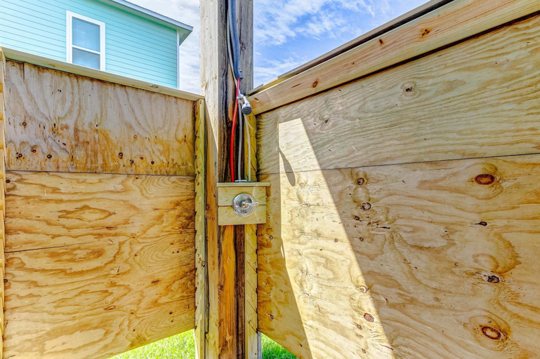 Property grounds 2, Second Wind 3 Bedroom Home, Galveston