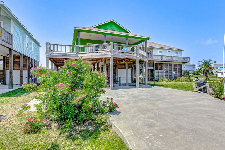 Exterior 4, Salty Sandpiper 2 Bedroom Home, Galveston