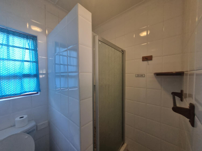 Bathroom 3, Crowned Crane, Buffalo City