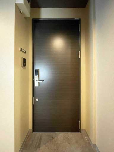 Interior 5, Ex magazzino, Ōta