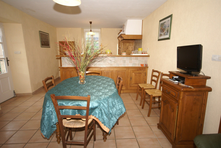 Dining, Cozy Family Home in Saint-pons, Ardèche