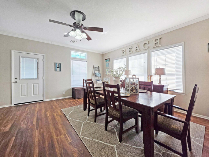 Dining 4, Surf's Up 3 Bedroom Home, Galveston