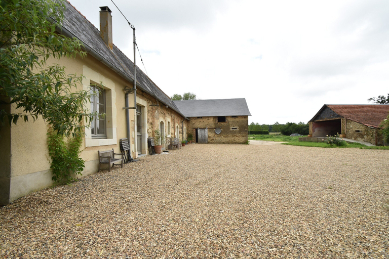 Exterior 3, Holiday Home in Angers With Private Garden, Mayenne