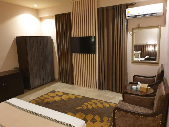 Bedroom 3, Shelton Hotel Lahore, Lahore