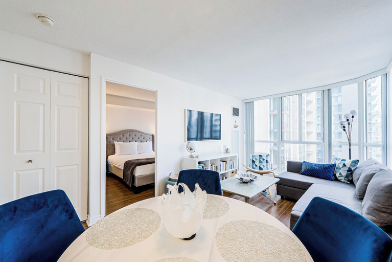 Living area 3, Canada Maple Hotel and Suites, Toronto